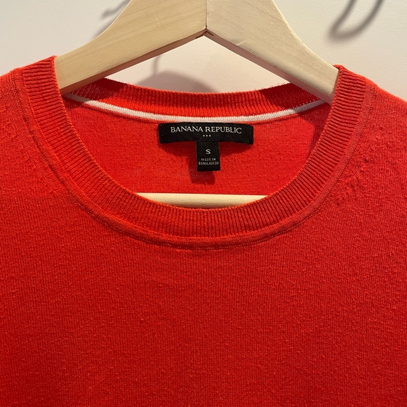 Banana Republic Women's Bright Orange Crewneck Sweater - Picture 2 of 5